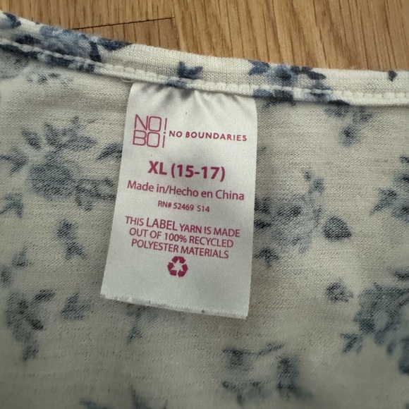 Walmart No Boundaries Floral T-Shirt XL - Picture 3 of 3